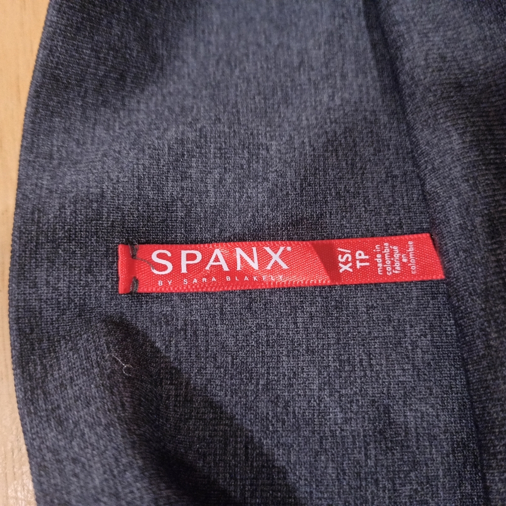 Spanx Women's Leggings gray color Size XS - Picture 11 of 14